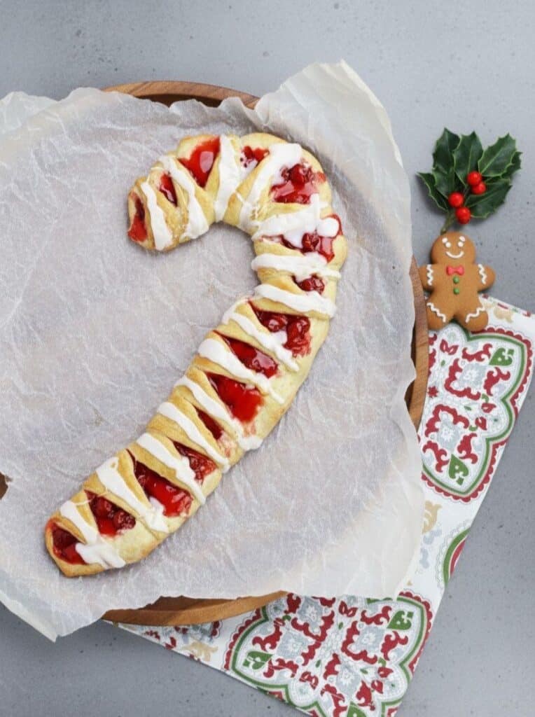 Festive Candy Cane Crescent Breakfast Pastry for Christmas Brunch 6 5938471523372960610 121